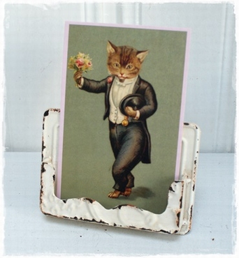Postcard, antieke afb. Deze kat gaat op stap.