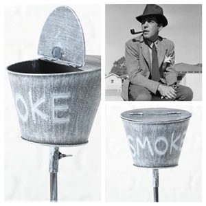 SALE! Asbak SMOKE Met Pin Voor In De Grond, 1.10 M. Hoog.