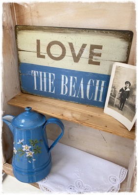 Metaal bord, Love the beach, 20 x 30 cm.