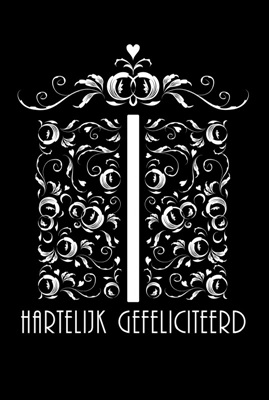 Dubbele kaart, zwart wit, met glitzsteentje erop, plus enveloppe “HARTELIJK GEFELICITEERD” (kado)