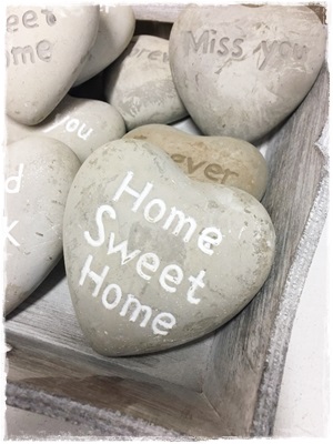 Hart van oude look steen, HOME SWEET HOME (witte letters)… 9 cm doorsnee