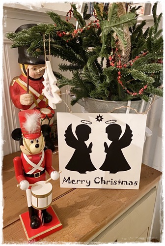 Mooi houten bord 30 x 30 cm. met 2 engeltjes en tekst, Merry christmas