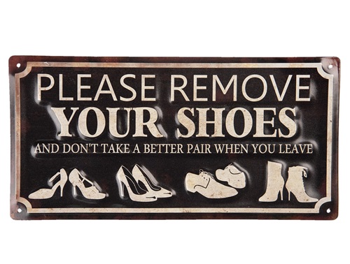 Tekstbord oude look, dimensionaal, Please remove your shoes, afm. 30 x 15 cm.