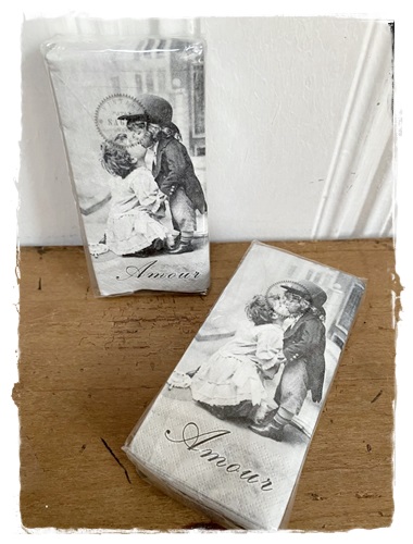 Pakje met 10 tissues , 4 laags vintage lieve afbeelding, Amour…