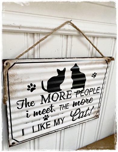 Brocant oude look tekstbord (golvend), The more people i meet, the more i like my cat 40 x 28 cm.