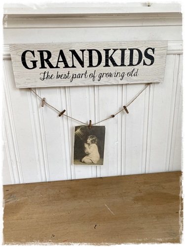 Superleuk houten bord, Grandkids, the best thing to growing old 55,8 x 15 cm. touw met 5 knijpers