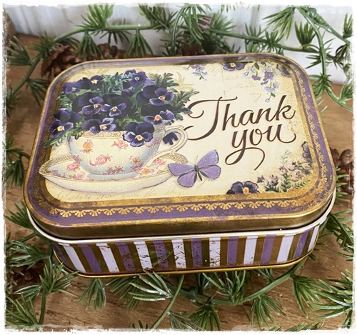 Prachtig blikje met paarse viooltjes, Thank you, afm. 11x8x4cm