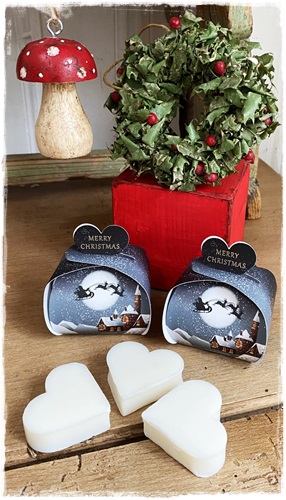 Luxe gastenzeepjes (3 hartjes van 20 gram) kerst van Winter Village Glühwein in prachtig doosje