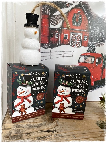 Warm winter wishes christmassoap. 100 gram wierook en mirre, sandelhout, cederhout en kaneel