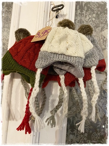 mutsje ornament boom 11 cm hoog (zonder de vlechtjes en 11 cm. breed 3,95 creme grijs.jpg aa