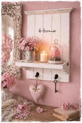 Bord HOME. Heel leuk brocante bord met plateau en 2 haken onderaan 38 x 65 cm.