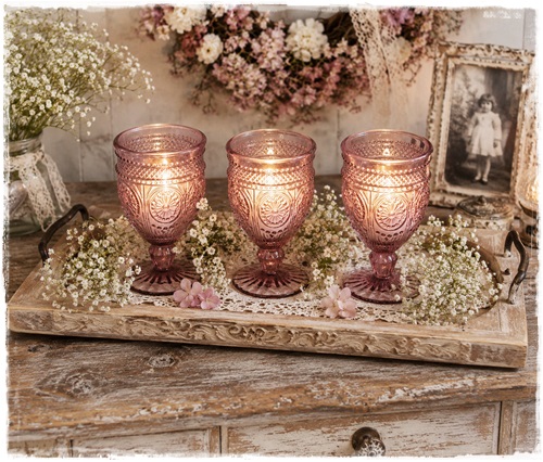 Prachtig mooi sfeerlicht op voet in de kleur oud roze 8 cm. x 14 cm. hoog.